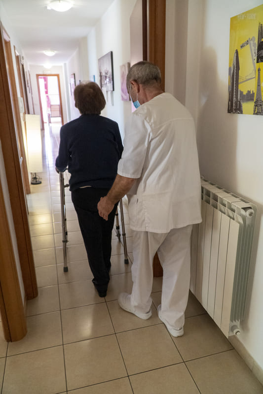 casa di riposo nonni allegri deambulare